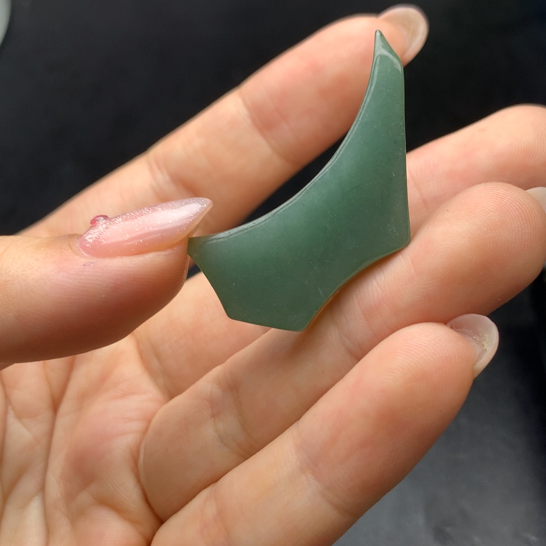 翡翠未镶嵌颈饰翡翠吊坠未镶嵌颈饰