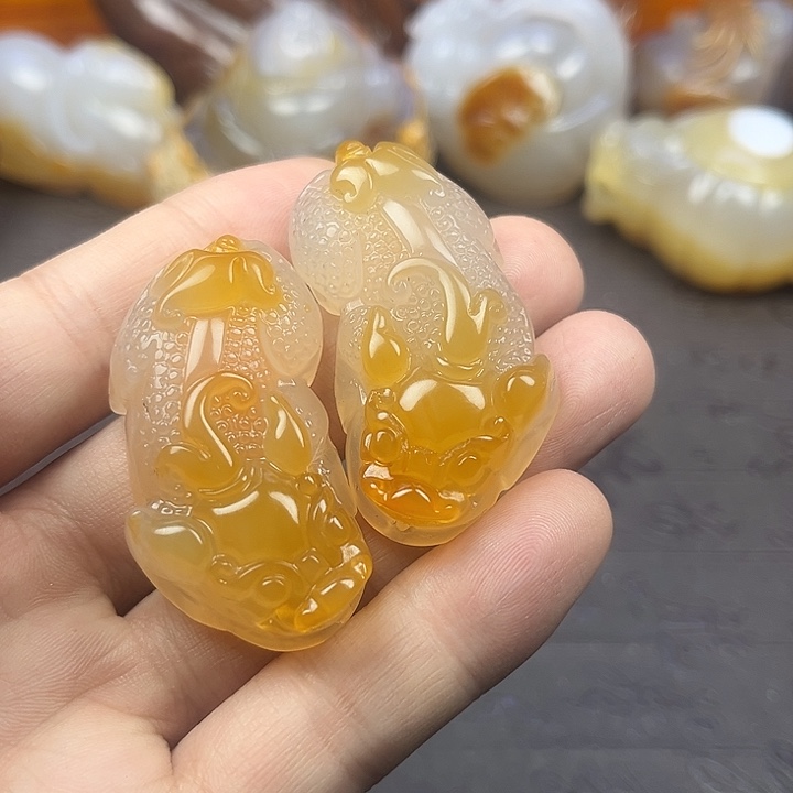 玛瑙/玉髓摆件未镶嵌风**幻