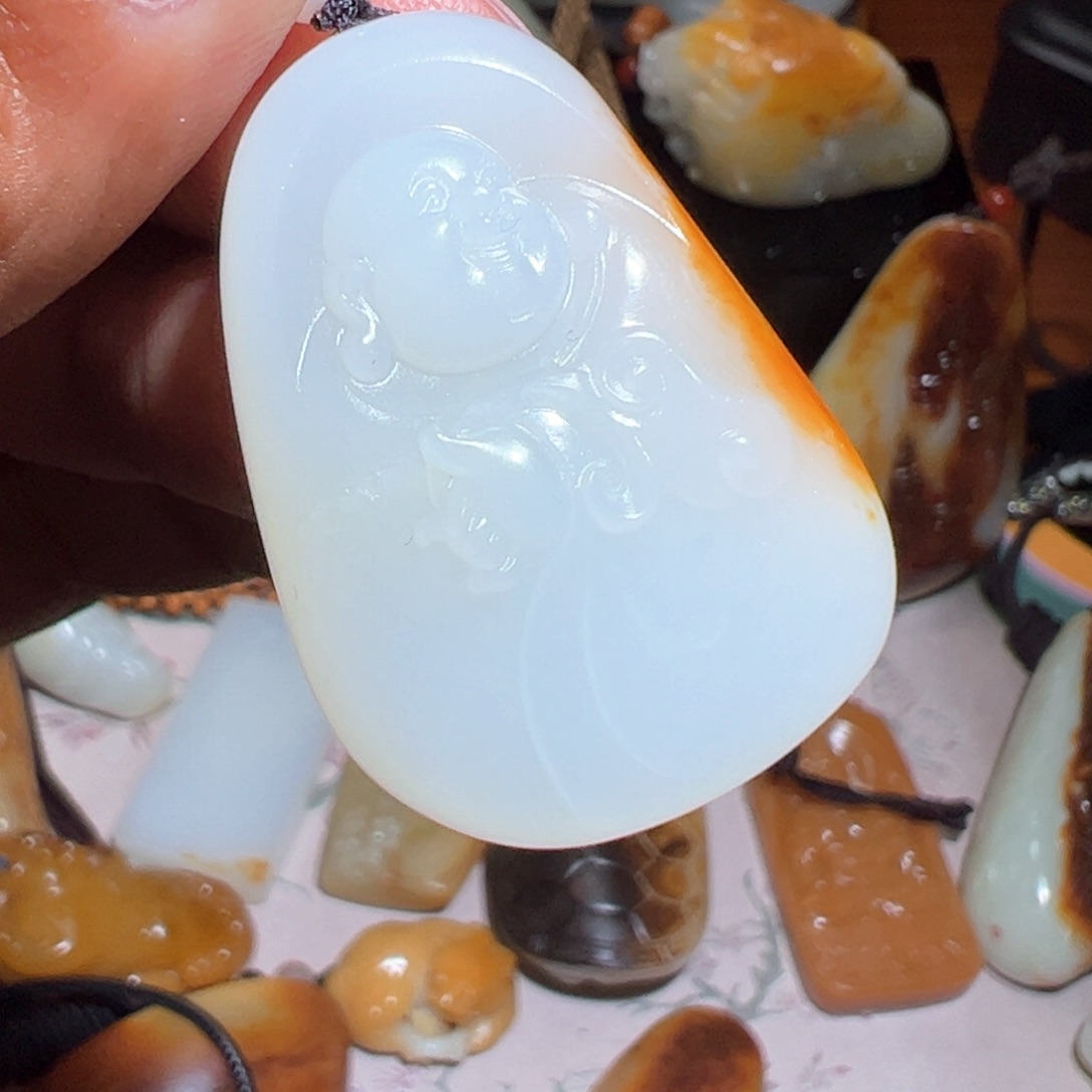 和田玉颈饰未镶嵌在**蓝