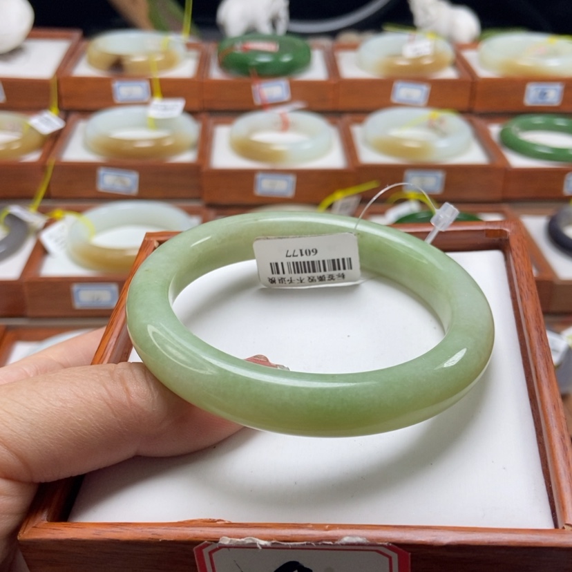 【闪购商品】和田玉（糖玉）手镯未镶嵌59