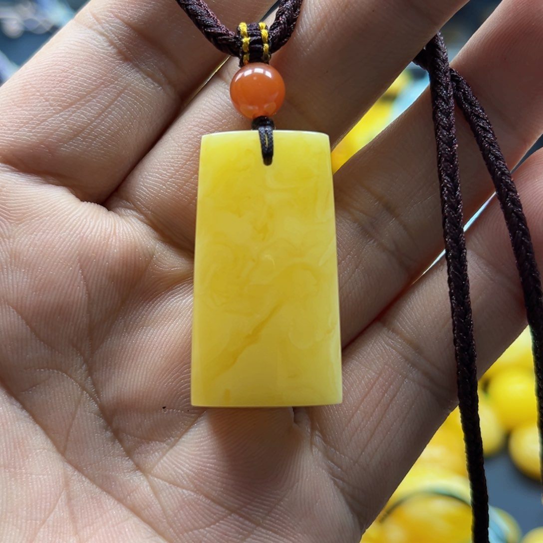 未镶嵌蜜蜡珠宝奇石