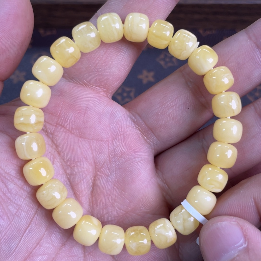 琥珀裸石未镶嵌16400000000