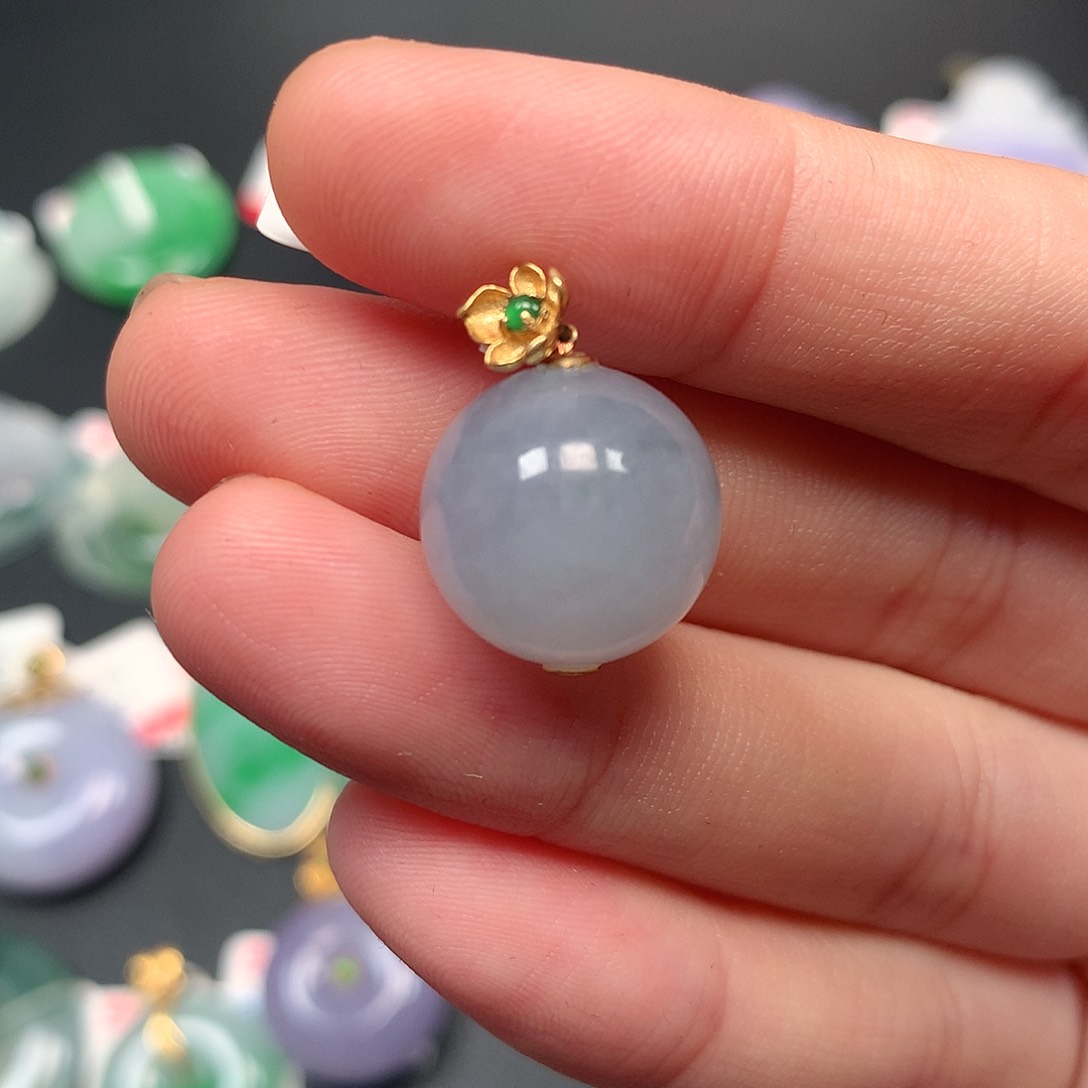 颈饰18K金镶嵌翡翠翡翠吊坠