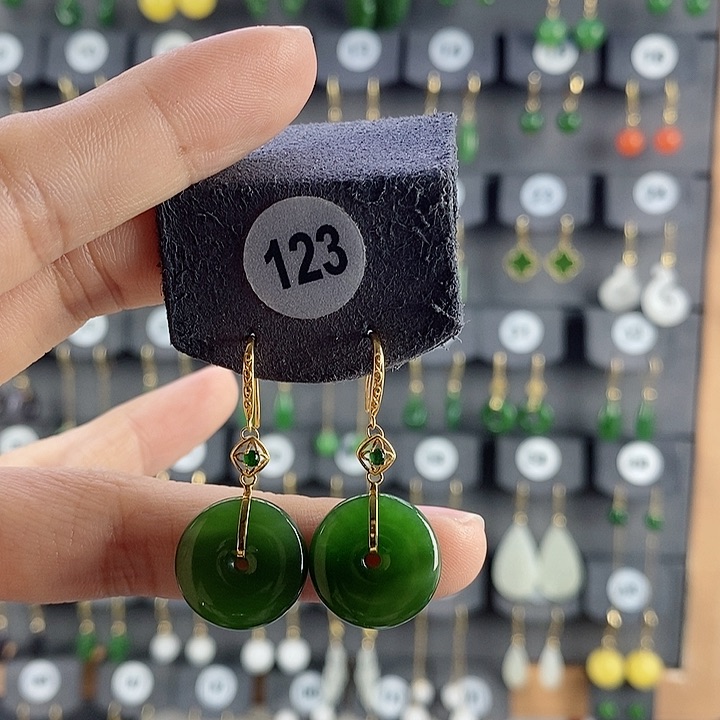 和田玉耳饰18K金镶嵌