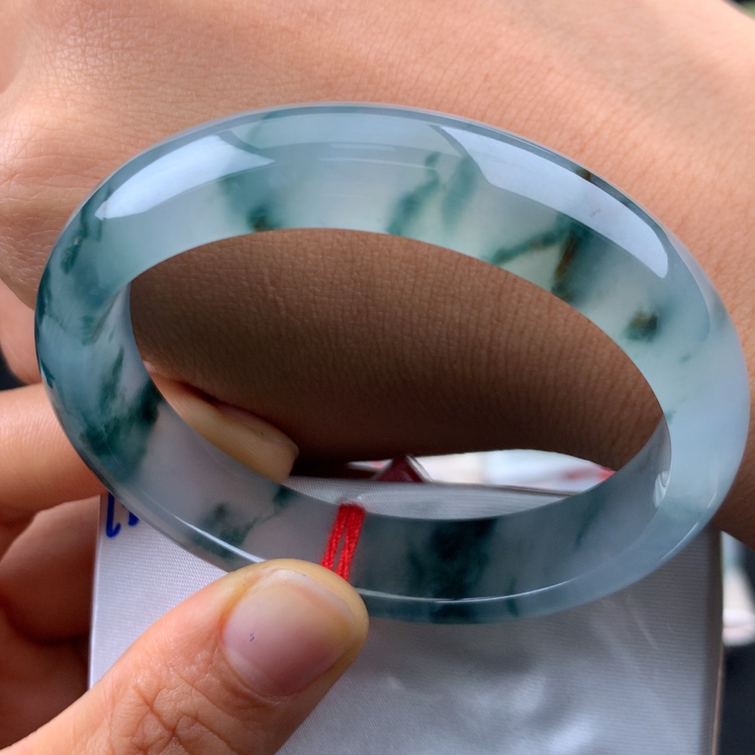 翡翠未镶嵌手镯冰胶飘花起光