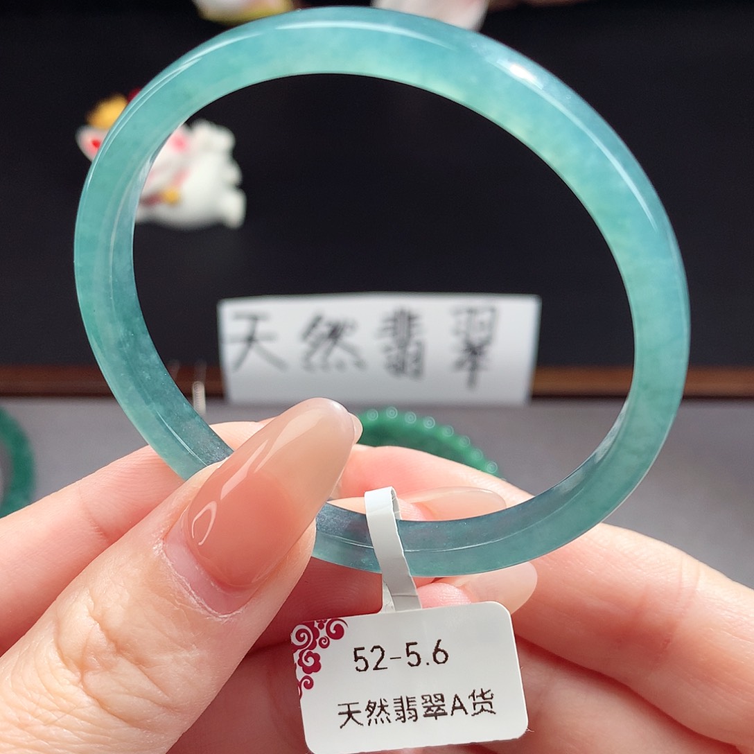 翡翠手镯（圆镯）未镶嵌