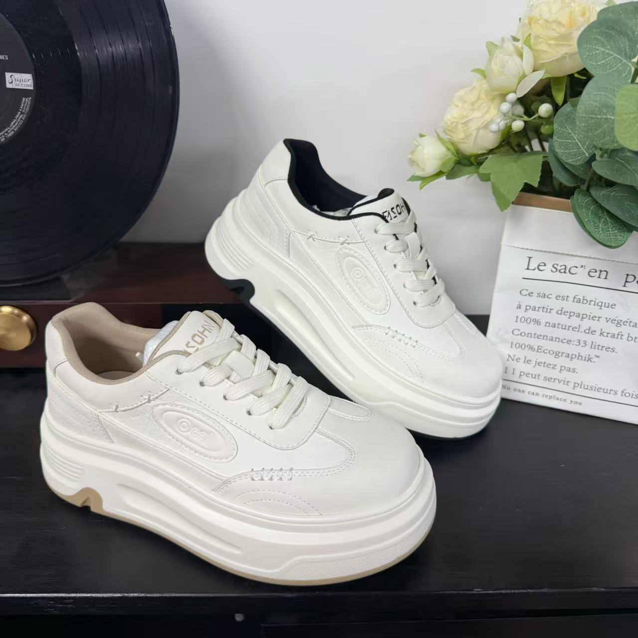 新款低帮运动休闲鞋增高日板鞋潮鞋春季小白鞋12181