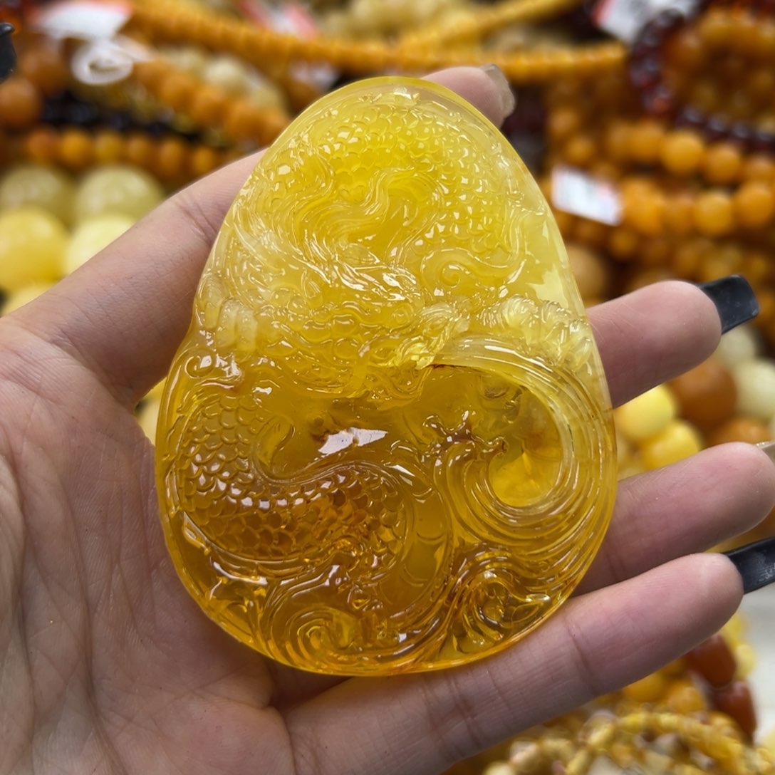 琥珀珠宝奇石未镶嵌