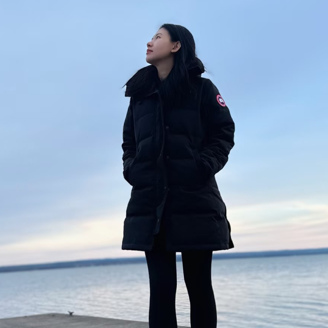 99新 CANADA GOOSE 长款连帽羽绒服/xs码/胸围41/衣长82/B11034