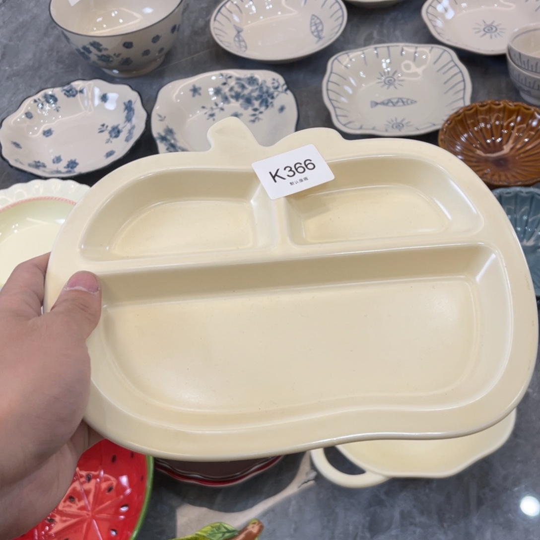 陶瓷微瑕餐具介意勿拍，满18飞！