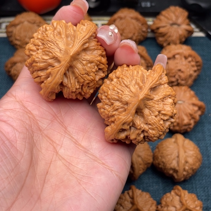 把件文玩核桃48全品矮桩麒麟纹官帽。