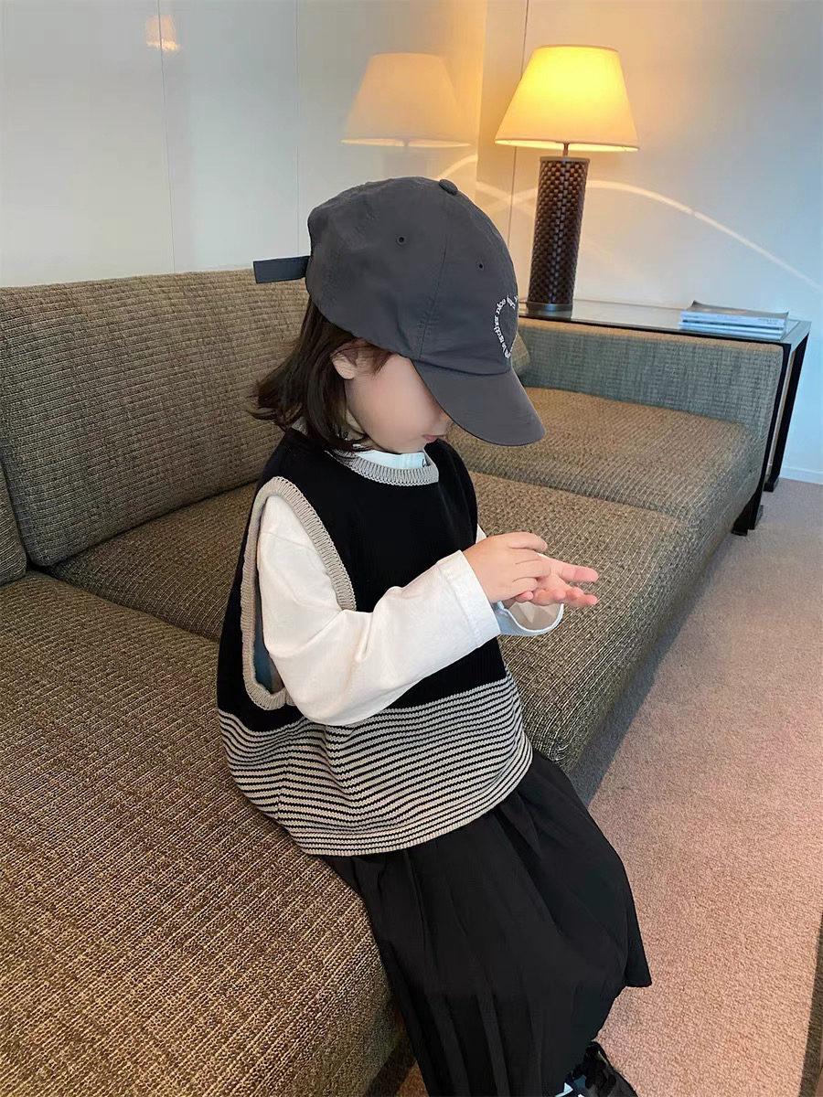 儿童毛衣2025秋季新款女宝休闲套头马甲女童时尚条纹背心针织衫潮