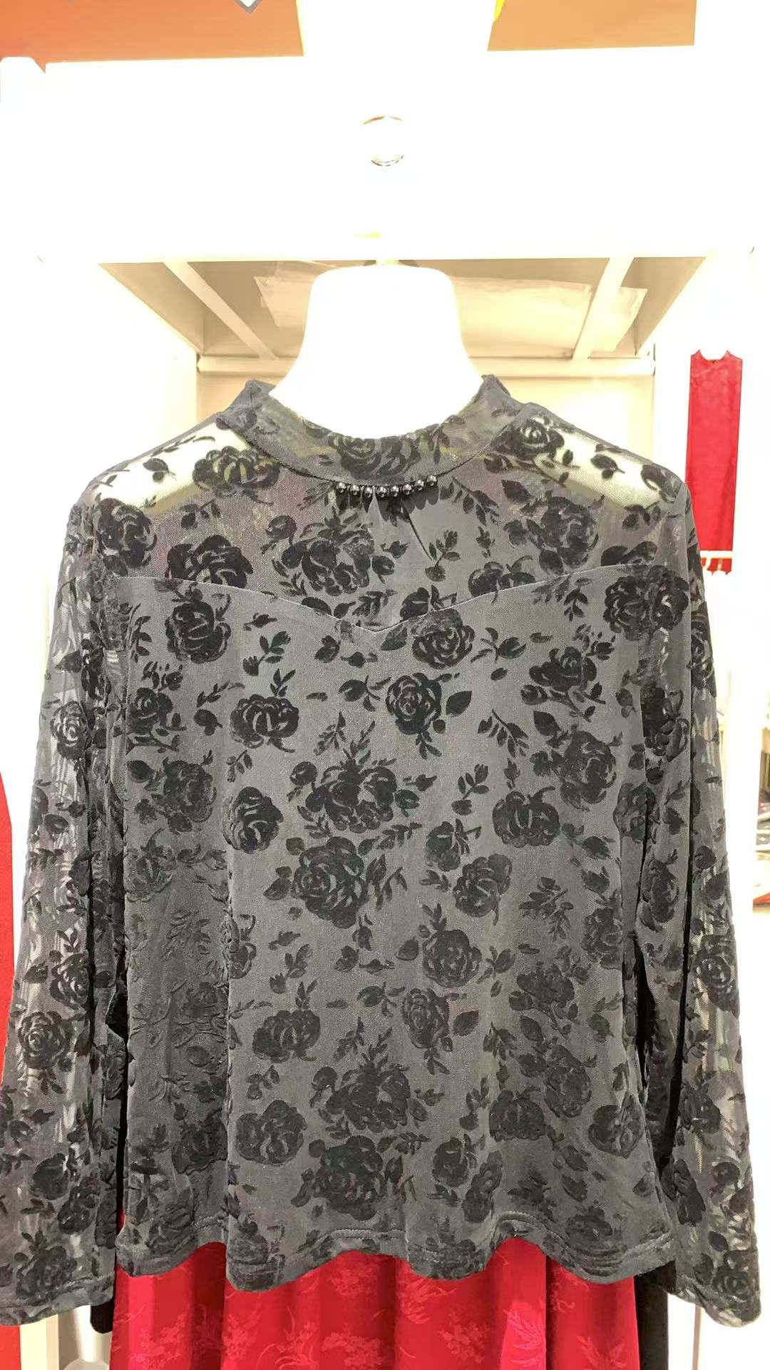 花花推荐 纱网丝绒打底衫妈款