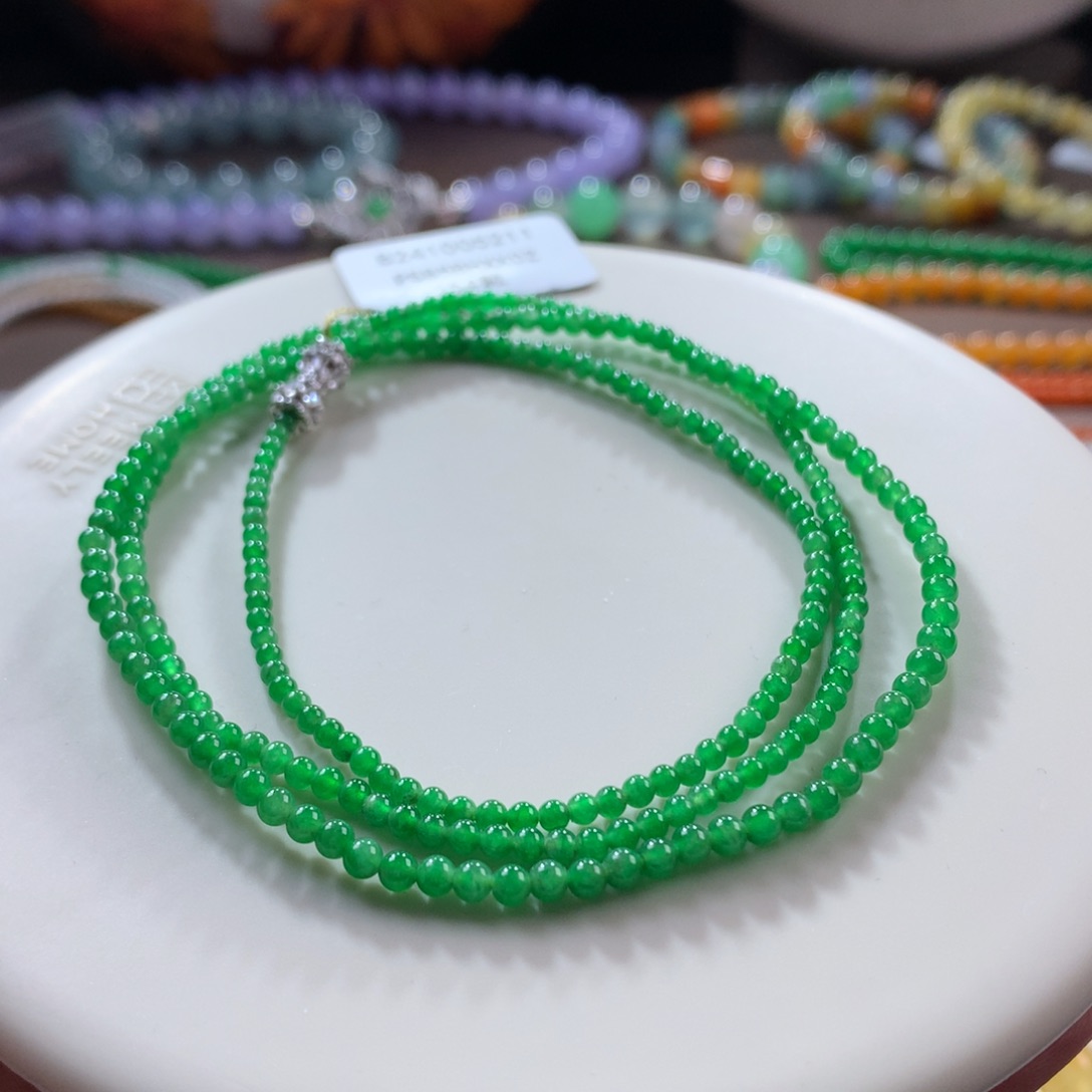 翡翠颈饰未镶嵌翡翠冰阳绿小米珠卡2+