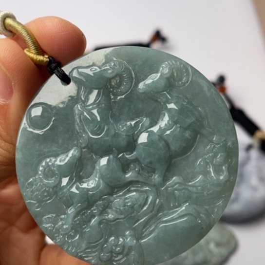 翡翠未镶嵌挂件翡翠