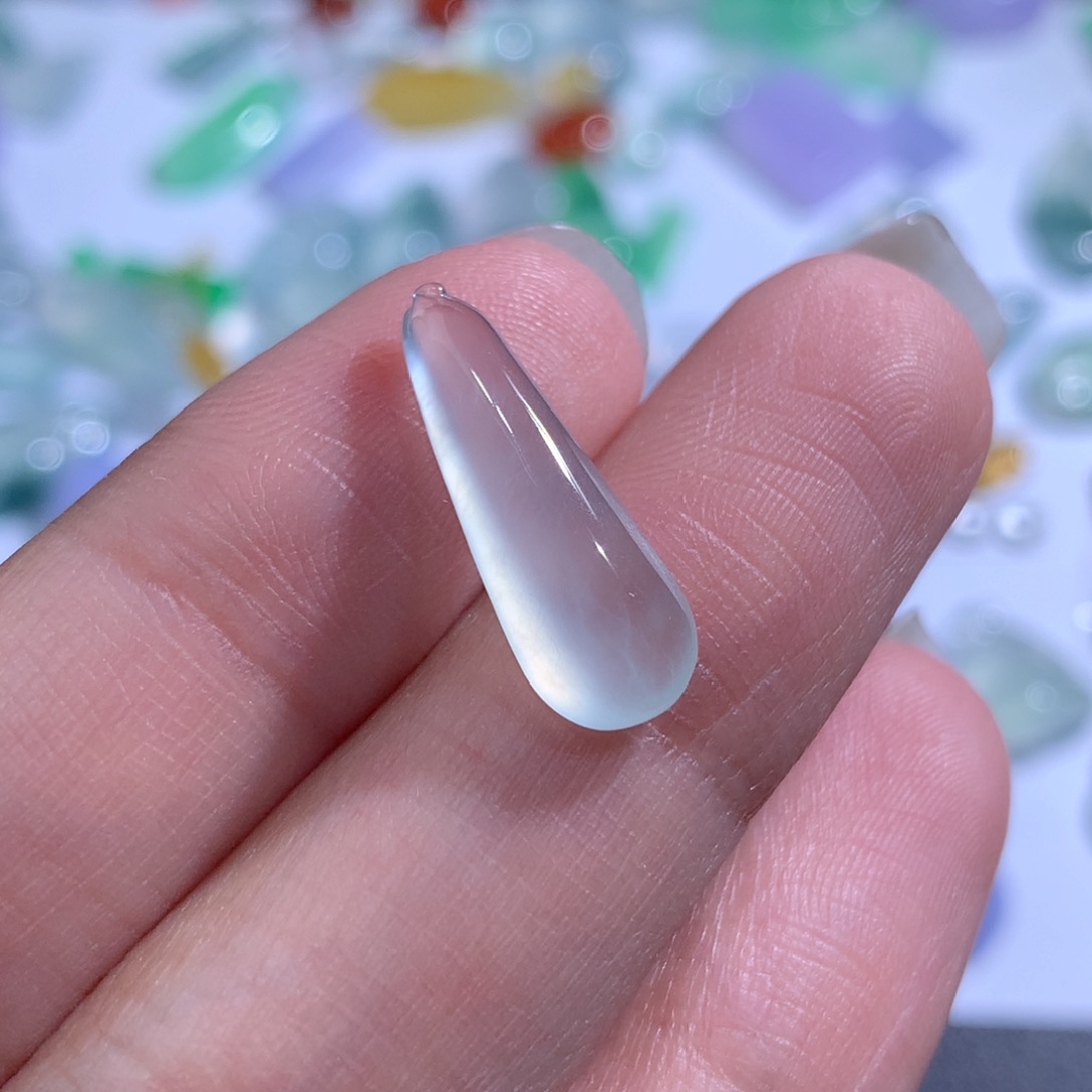 翡翠颈饰未镶嵌18.7 6.5 3.9