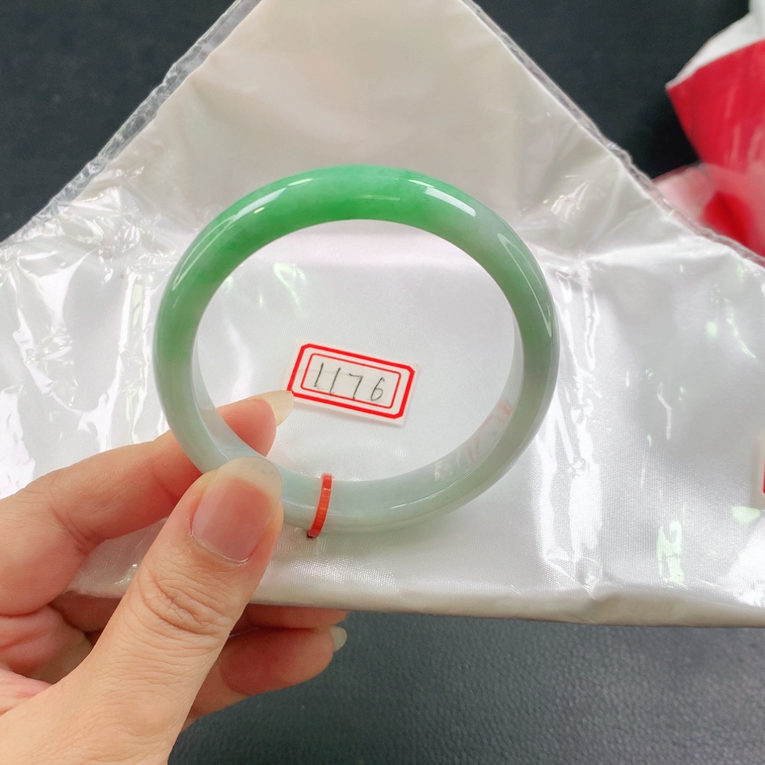 未镶嵌手镯翡翠03