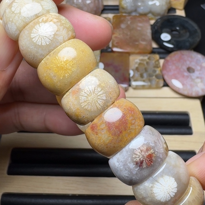 硅化玉未镶嵌纯天然色有机玉石保真色皮花