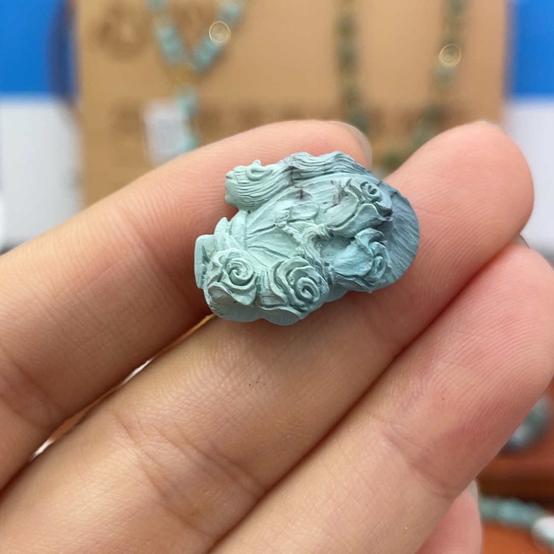 绿松石未镶嵌珠宝奇石