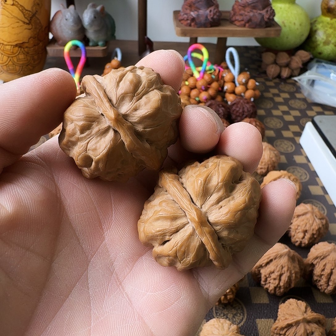 文玩核桃把件蛤蟆头