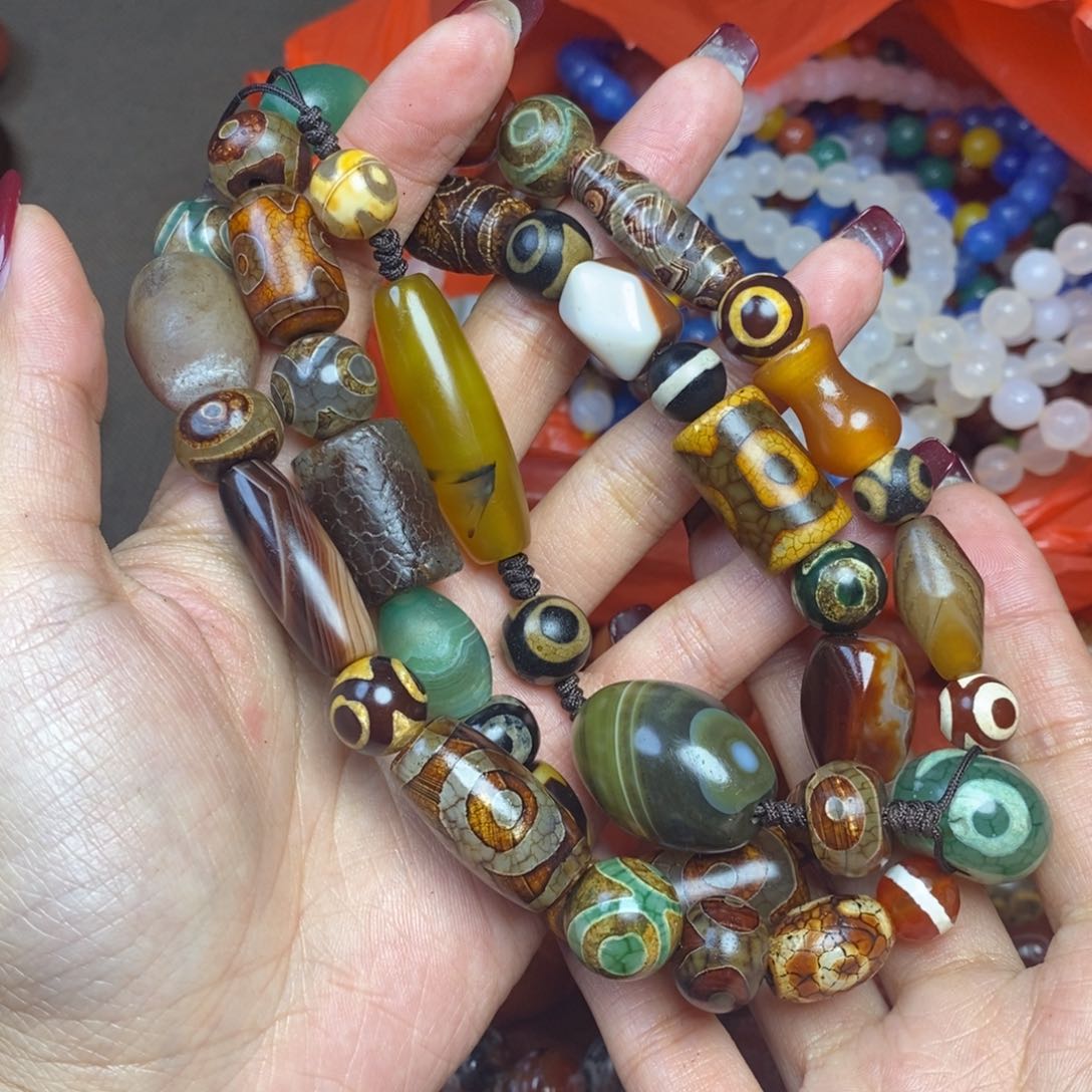 玛瑙/玉髓颈饰未镶嵌