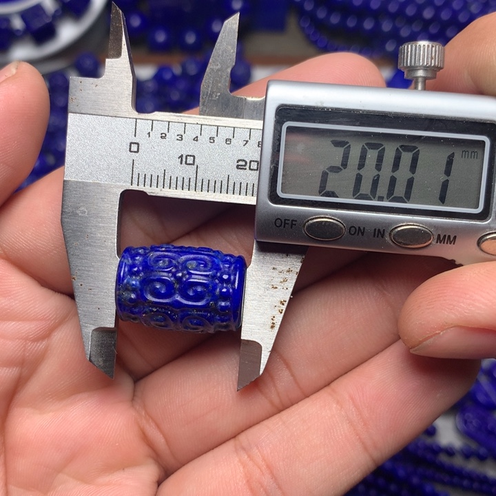 青金石未镶嵌长草柱