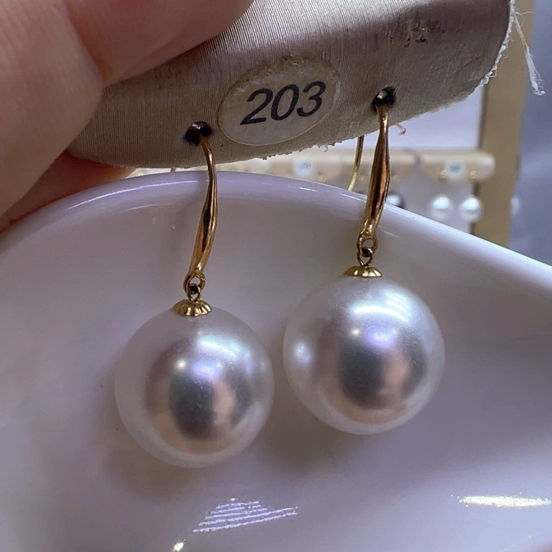 18K金镶嵌淡水珍珠耳饰