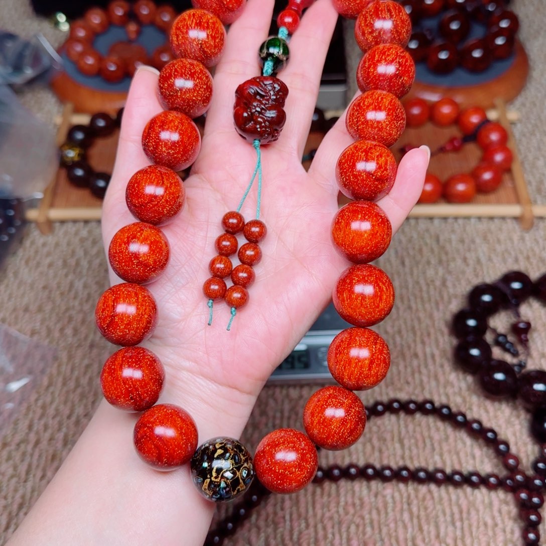 用***7檀香紫檀（小叶紫檀）2.0手红