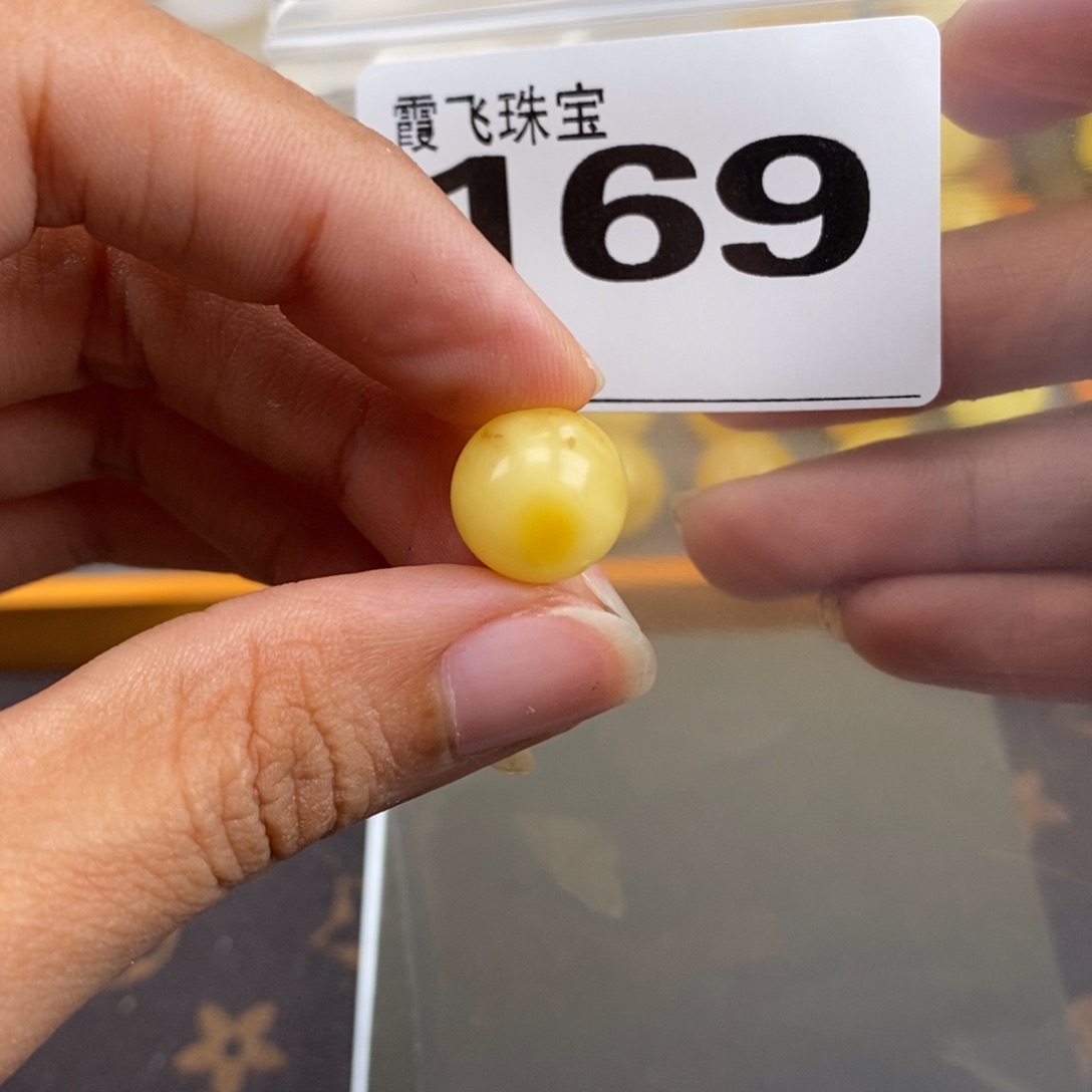 琥珀未镶嵌珠宝奇石12.6