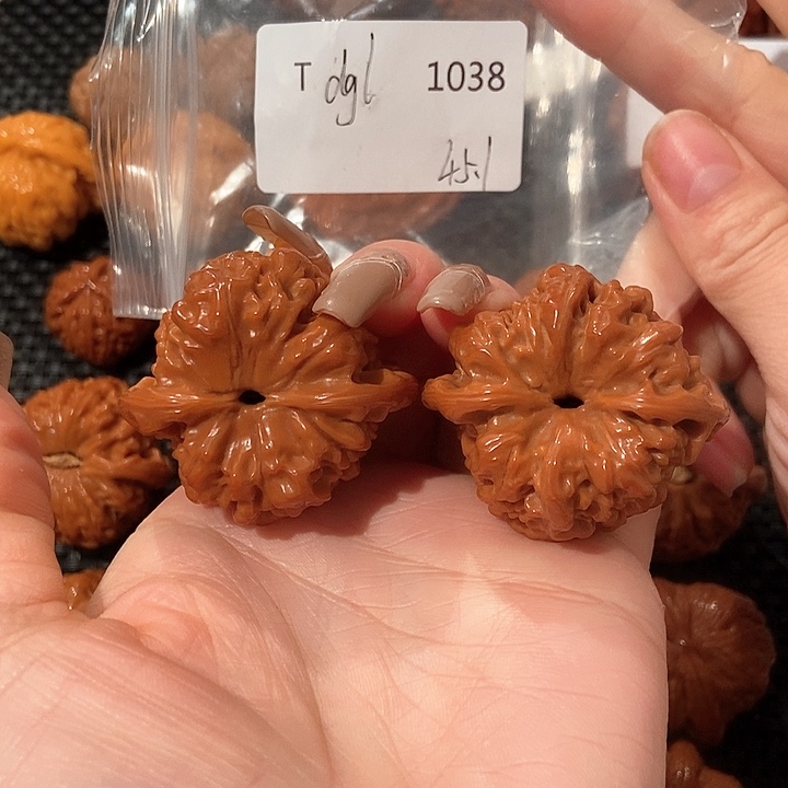 文玩核桃吊坠官帽45