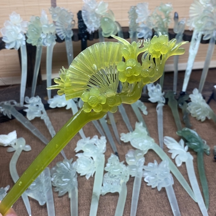 蛇纹石玉未镶嵌发簪