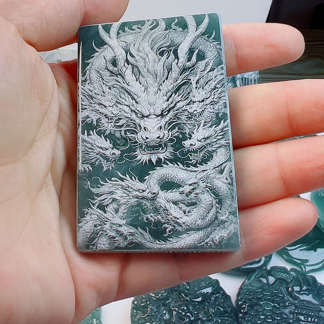 翡翠未镶嵌颈饰111