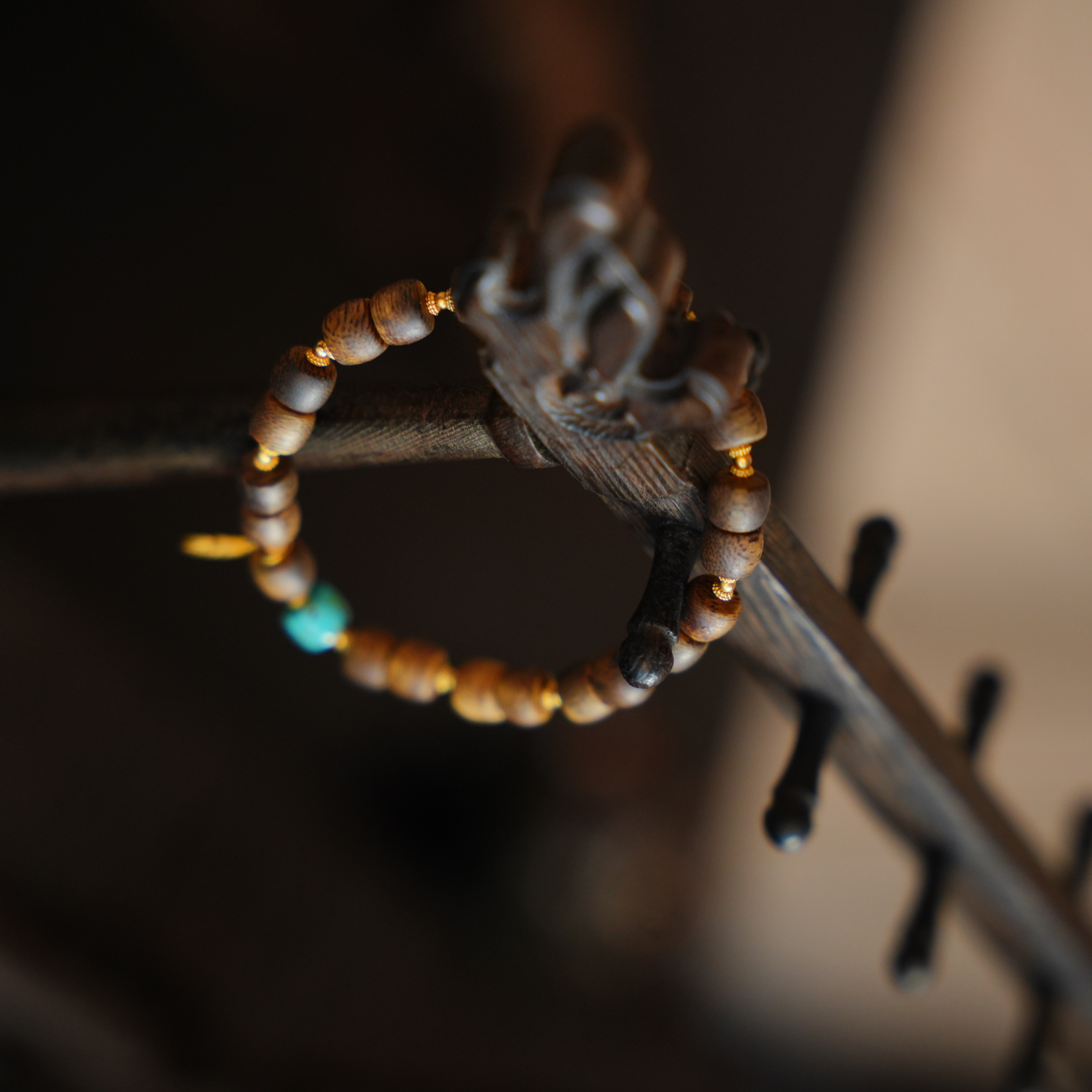 【五福香】藏光（莺歌绿鼓珠单圈手串）五福串0054