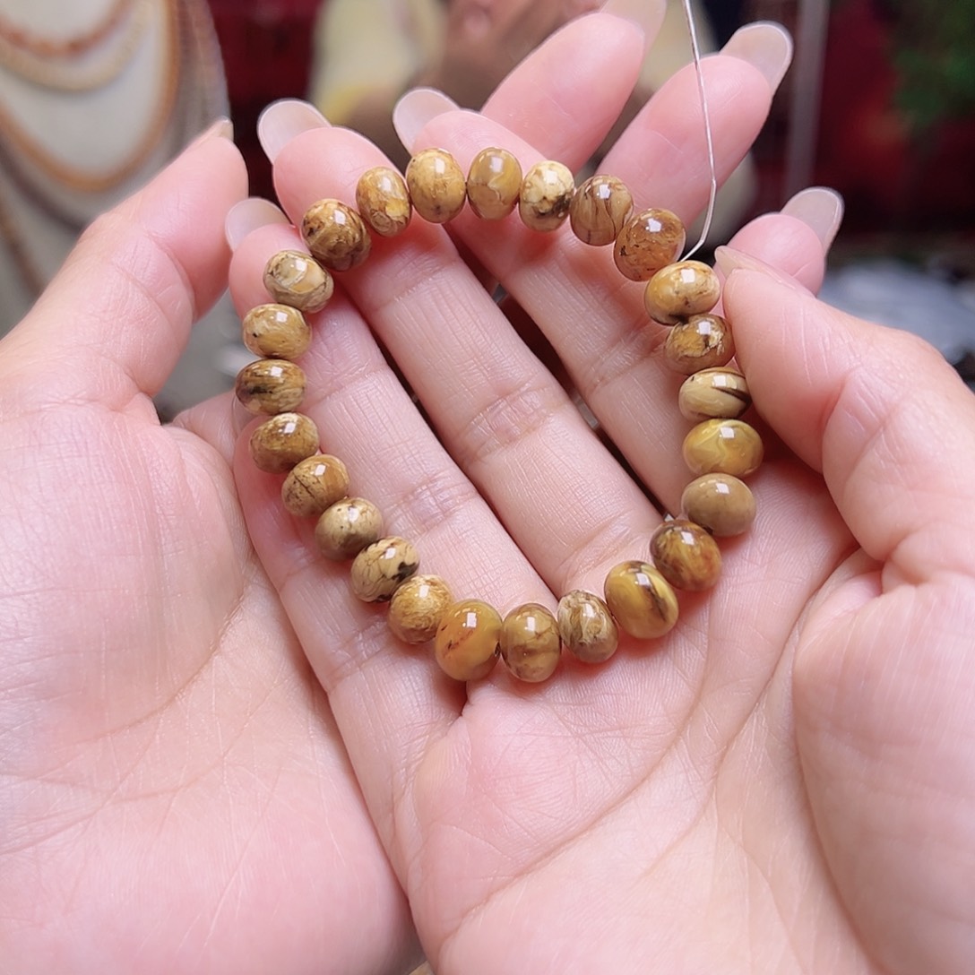 琥珀裸石未镶嵌飞**天抚顺琥珀9蜜蜡