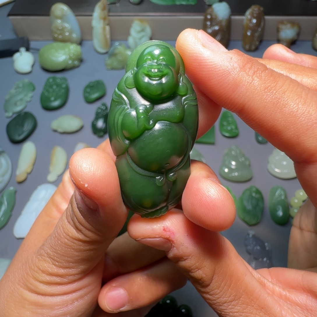 山***南和田玉未镶嵌颈饰