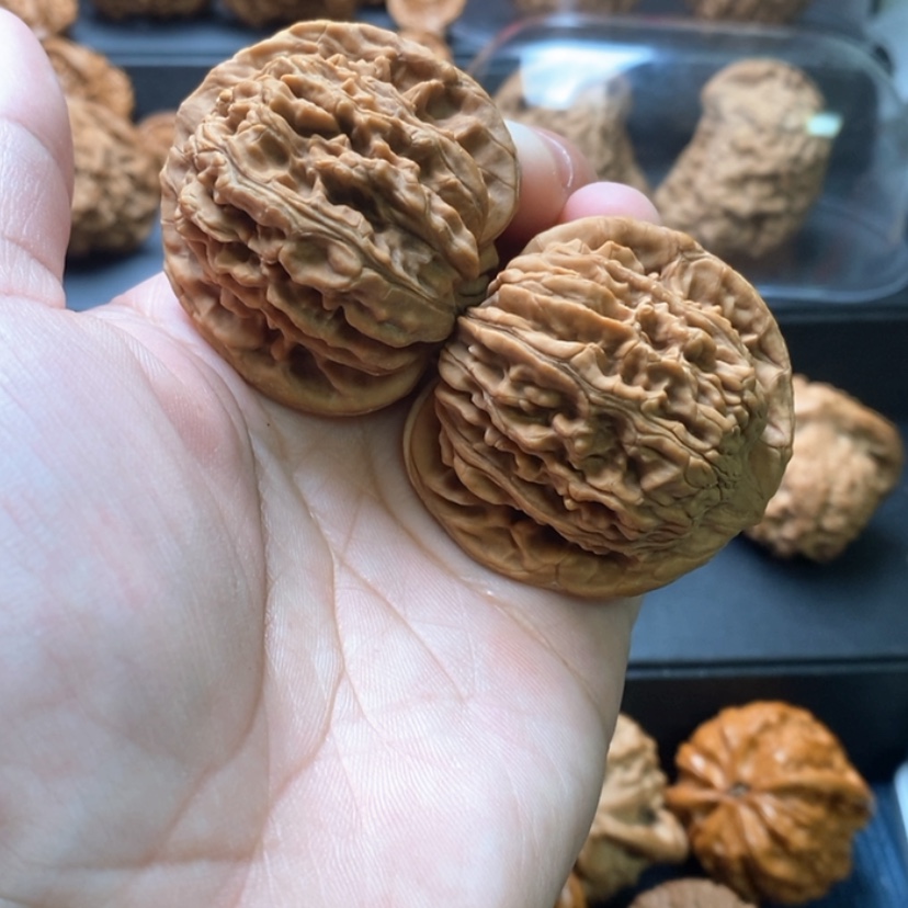 【闪购商品】文玩核桃吊坠5篓子
