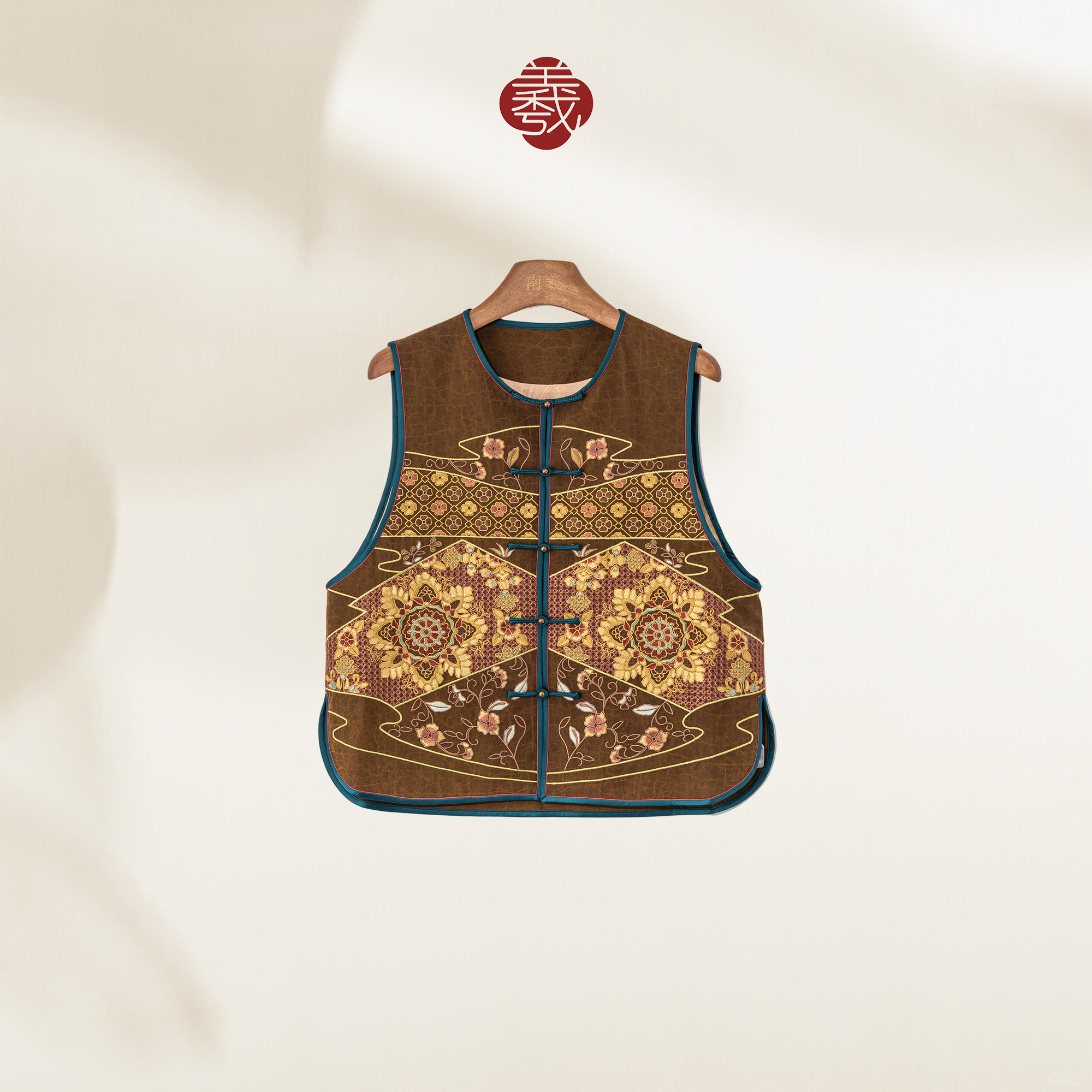 吕小男【茶叙】新中式国风2025新款35姆米香云纱满绣复古百搭马甲