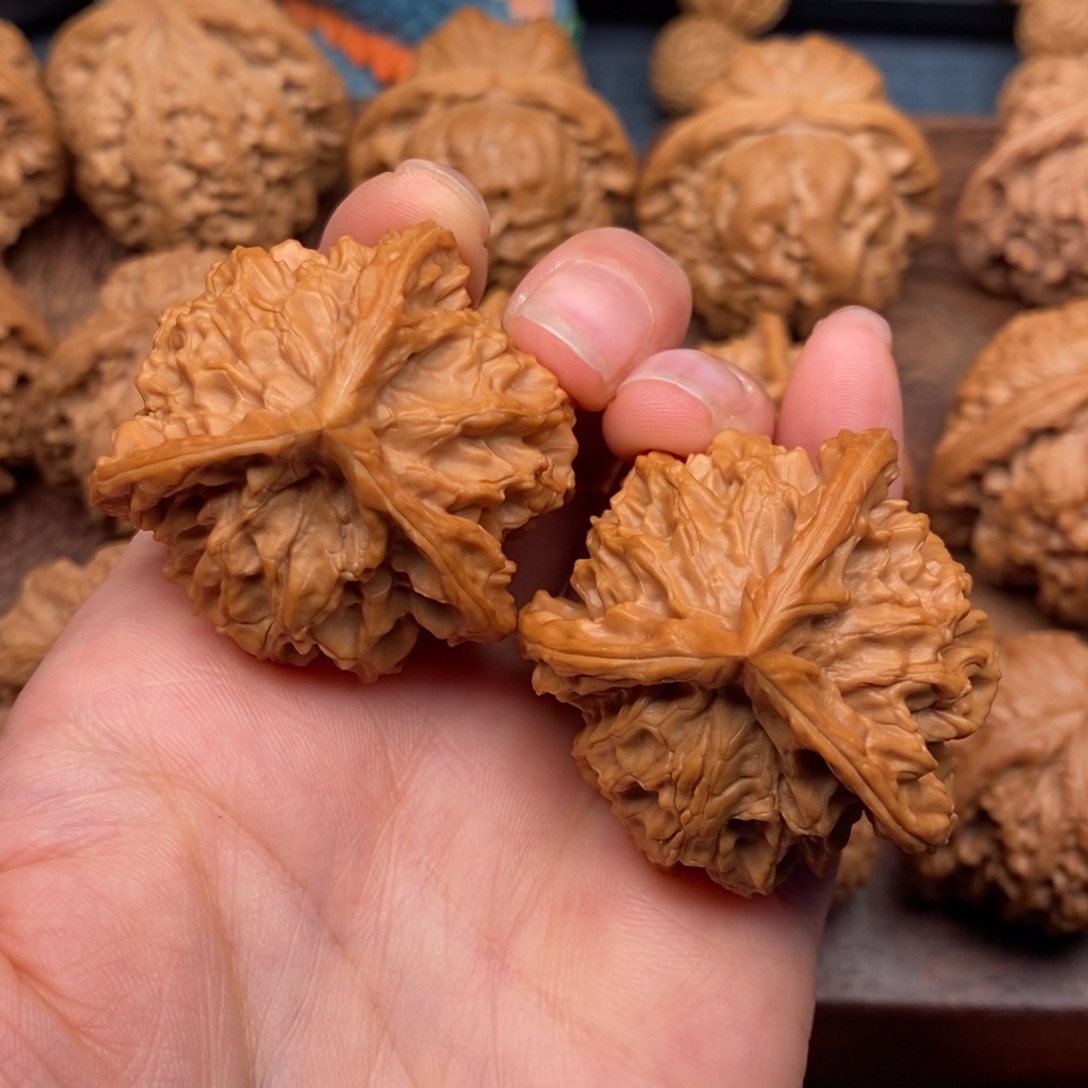 文玩核桃把件40全品，盘山正奔