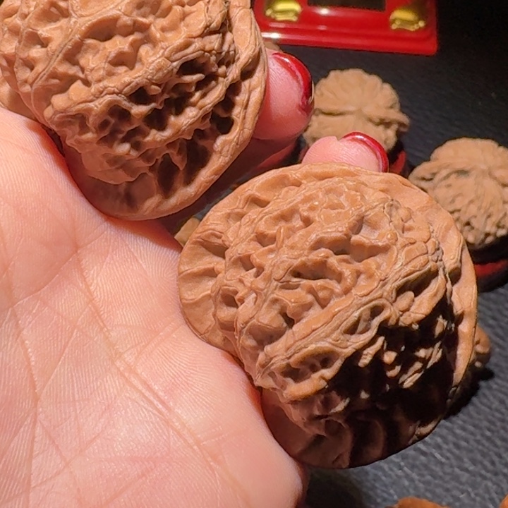 逸***程文玩核桃吊坠6号宫灯