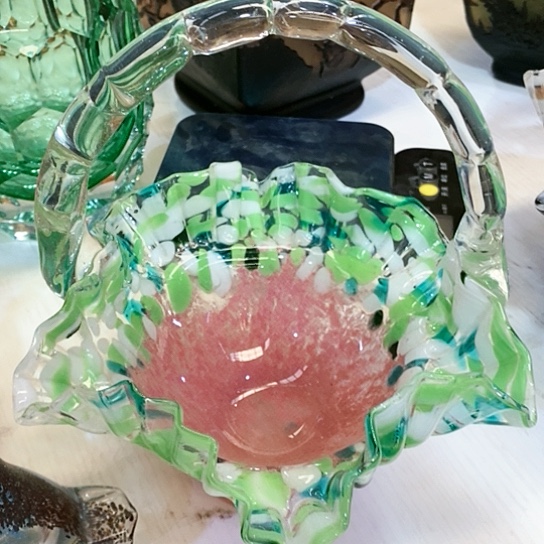 琉璃花瓶高22厘米口径12厘米