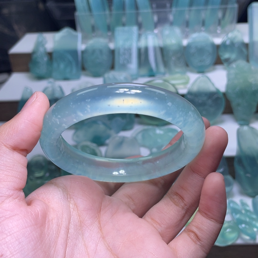 蛇纹石玉手镯未镶嵌祈*