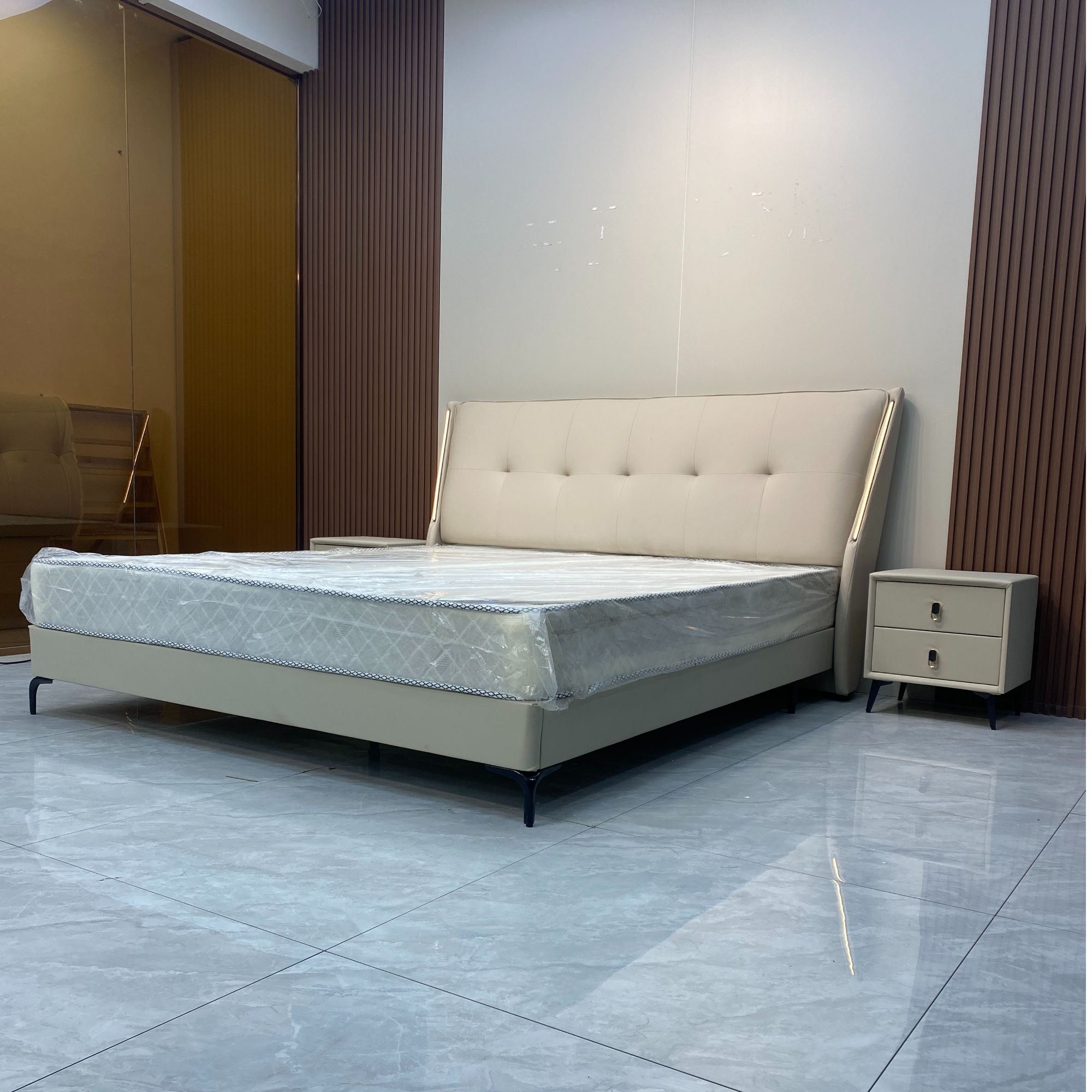 【顺丰48小时内发货】意式真皮大床轻奢床主卧软包床双人床1米8婚床