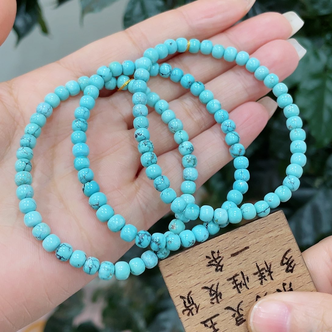 绿松石颈饰未镶嵌