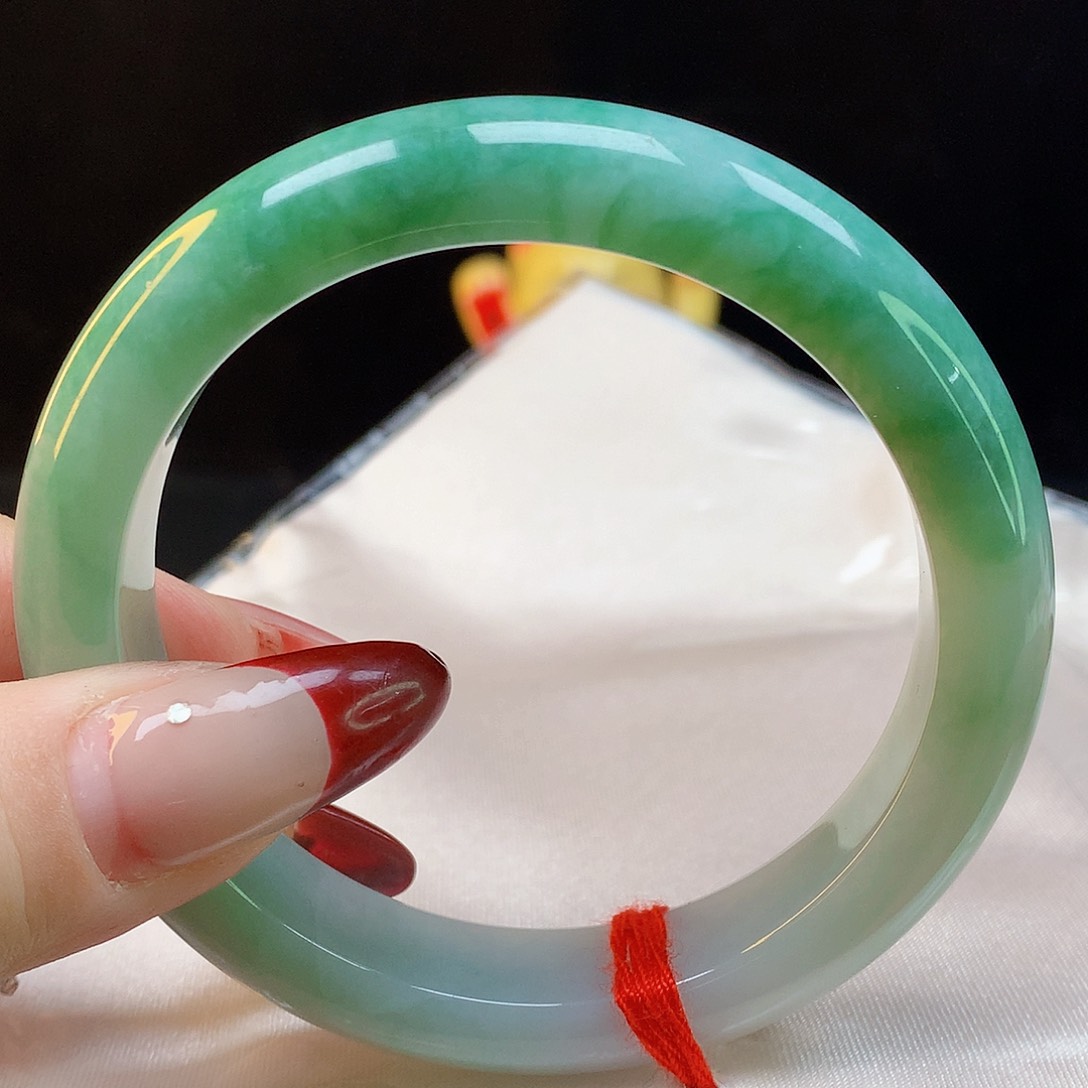 翡翠手镯未镶嵌天然翡翠5103