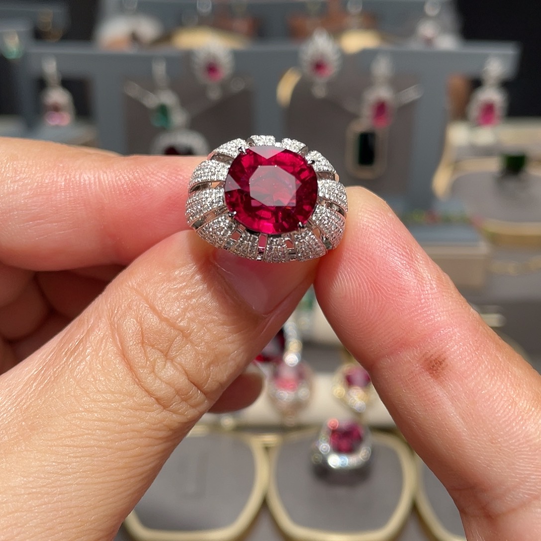 18K金镶嵌戒指碧玺6.3ct