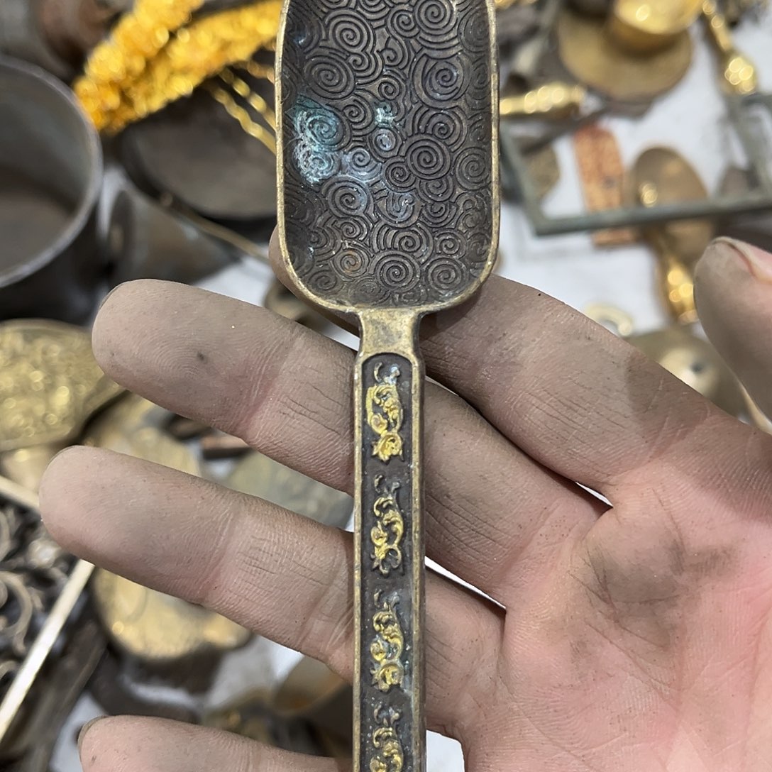 用***0闪电购铜摆件工艺品