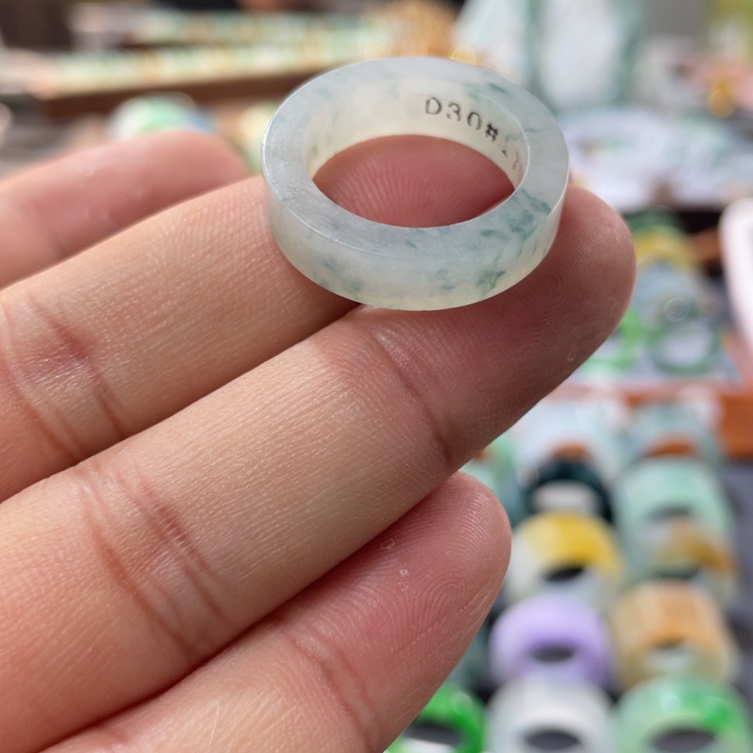 定制翡翠未镶嵌圈口17