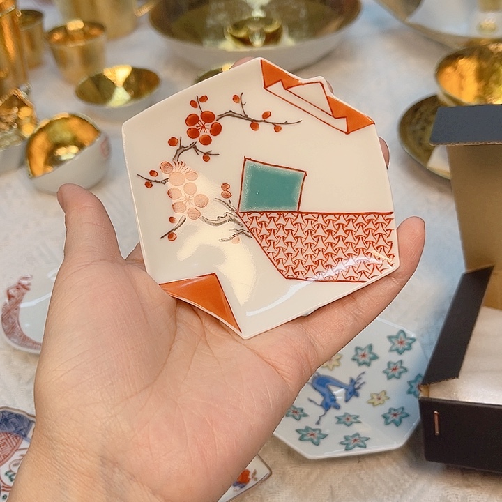 瓷片The first thing