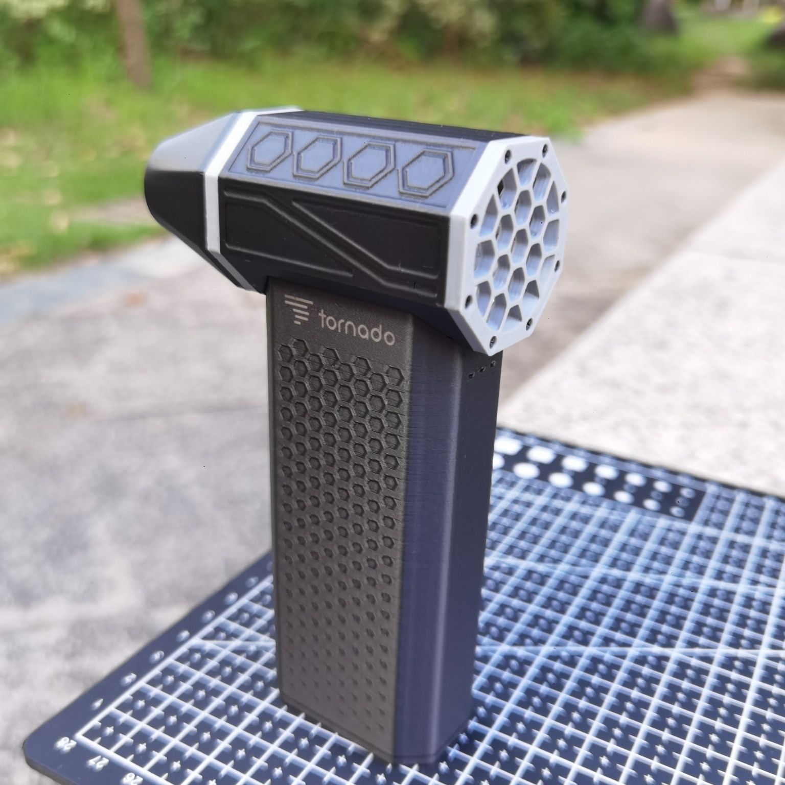 网红爆款 暴力风扇 便携风扇13万转8000mAh 250g带灯显示 武士黑