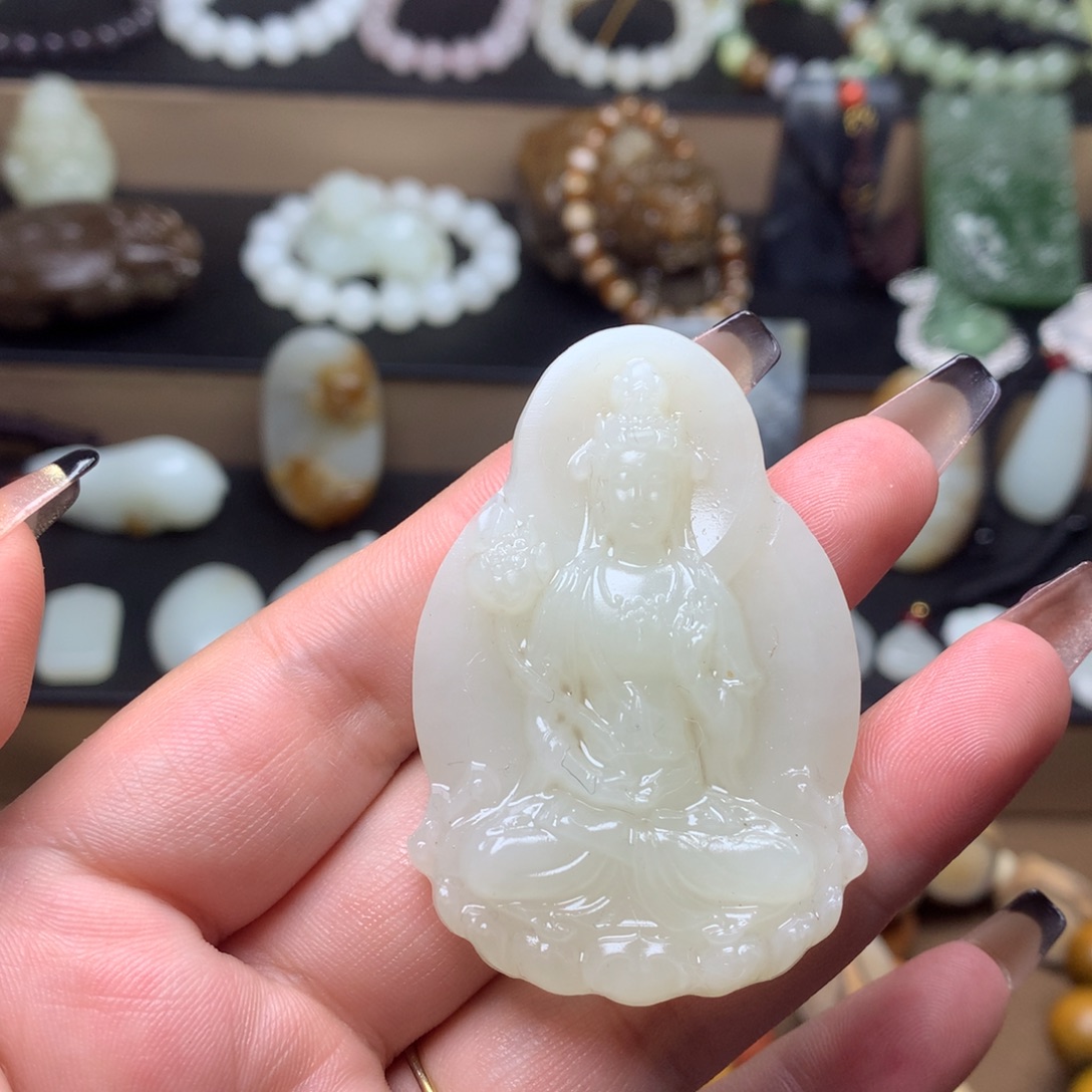 和田玉未镶嵌颈饰